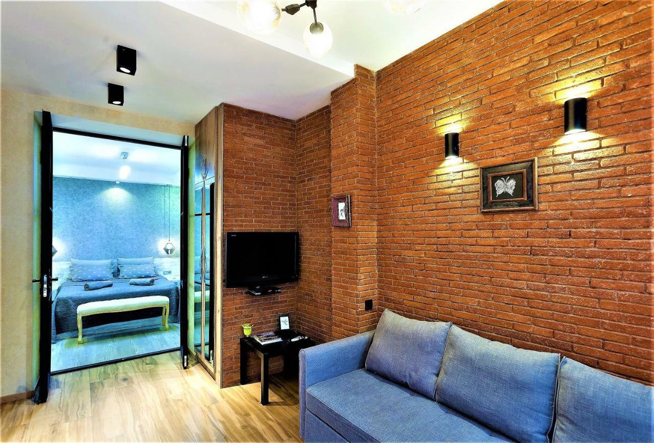 Very Center Of The Old City-Stylish Apartment Тбилиси Екстериор снимка